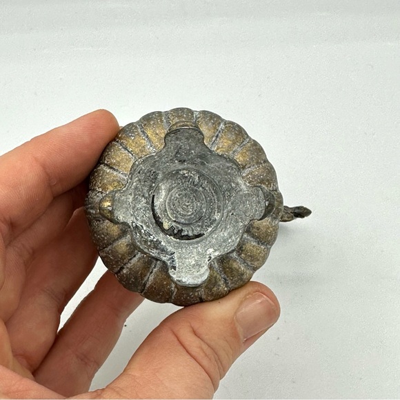 Vintage Small Golden Spelter Brass Ornate Vase 4.5” - Picture 8 of 8